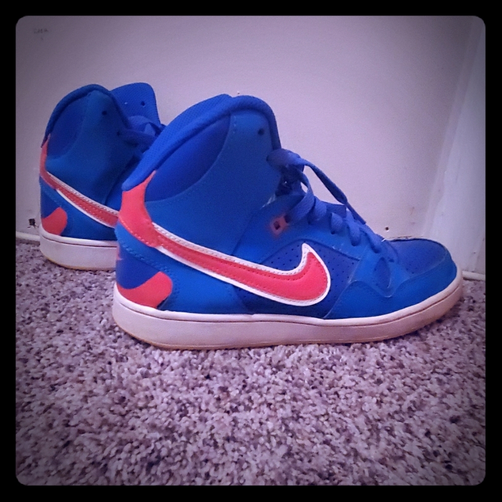 Nike Airforce ones boys 6Y (8womens)